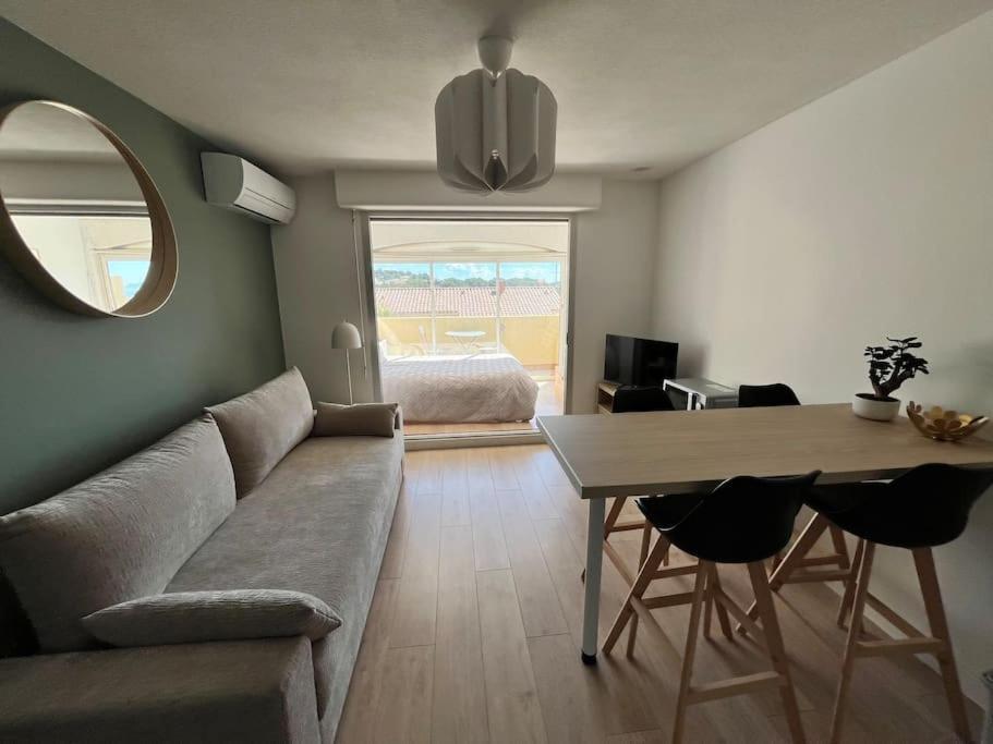Studio Vue Mer Avec Piscine Et Terrain De Tennis Sausset-les-Pins Extérieur photo