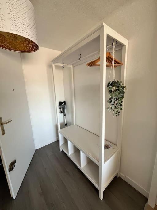 Studio Vue Mer Avec Piscine Et Terrain De Tennis Sausset-les-Pins Extérieur photo